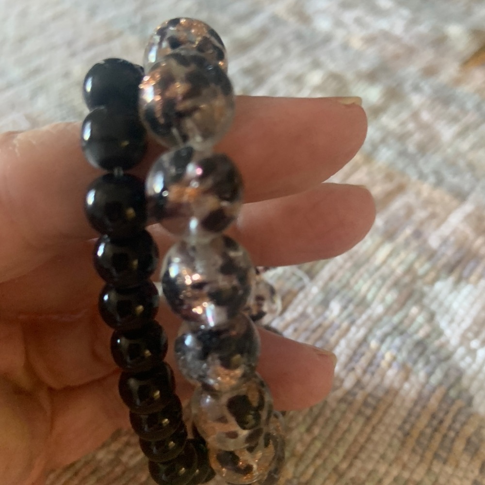 2 beaded ⭐️bracelets - Picture 3 of 4